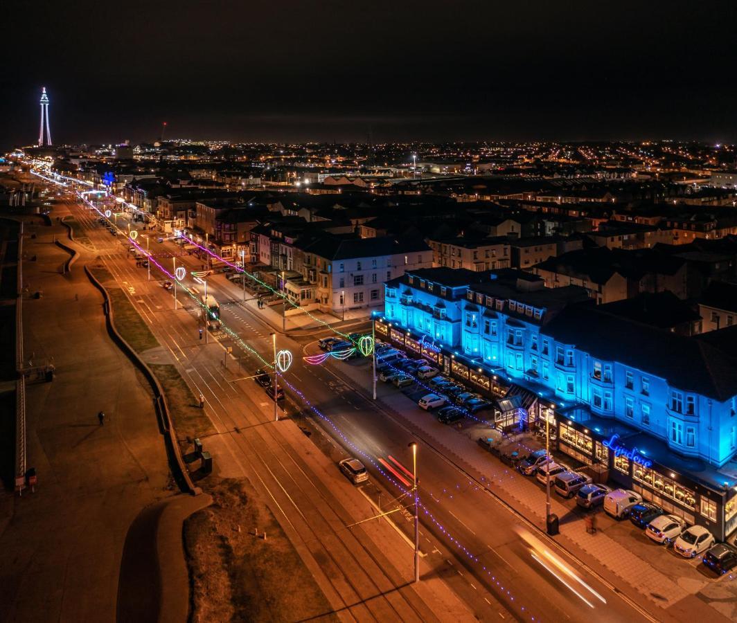 Lyndene Hotel Blackpool Bagian luar foto