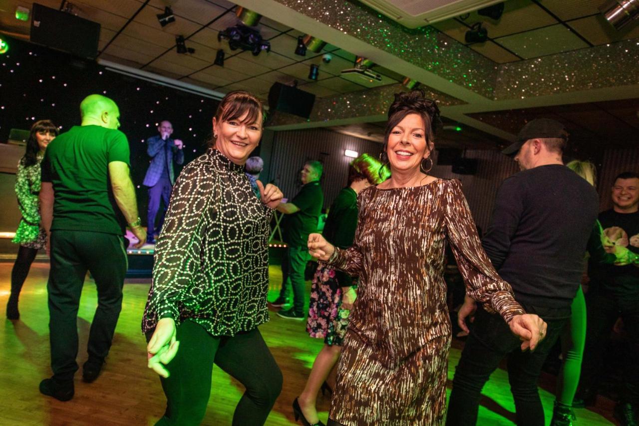 Lyndene Hotel Blackpool Bagian luar foto