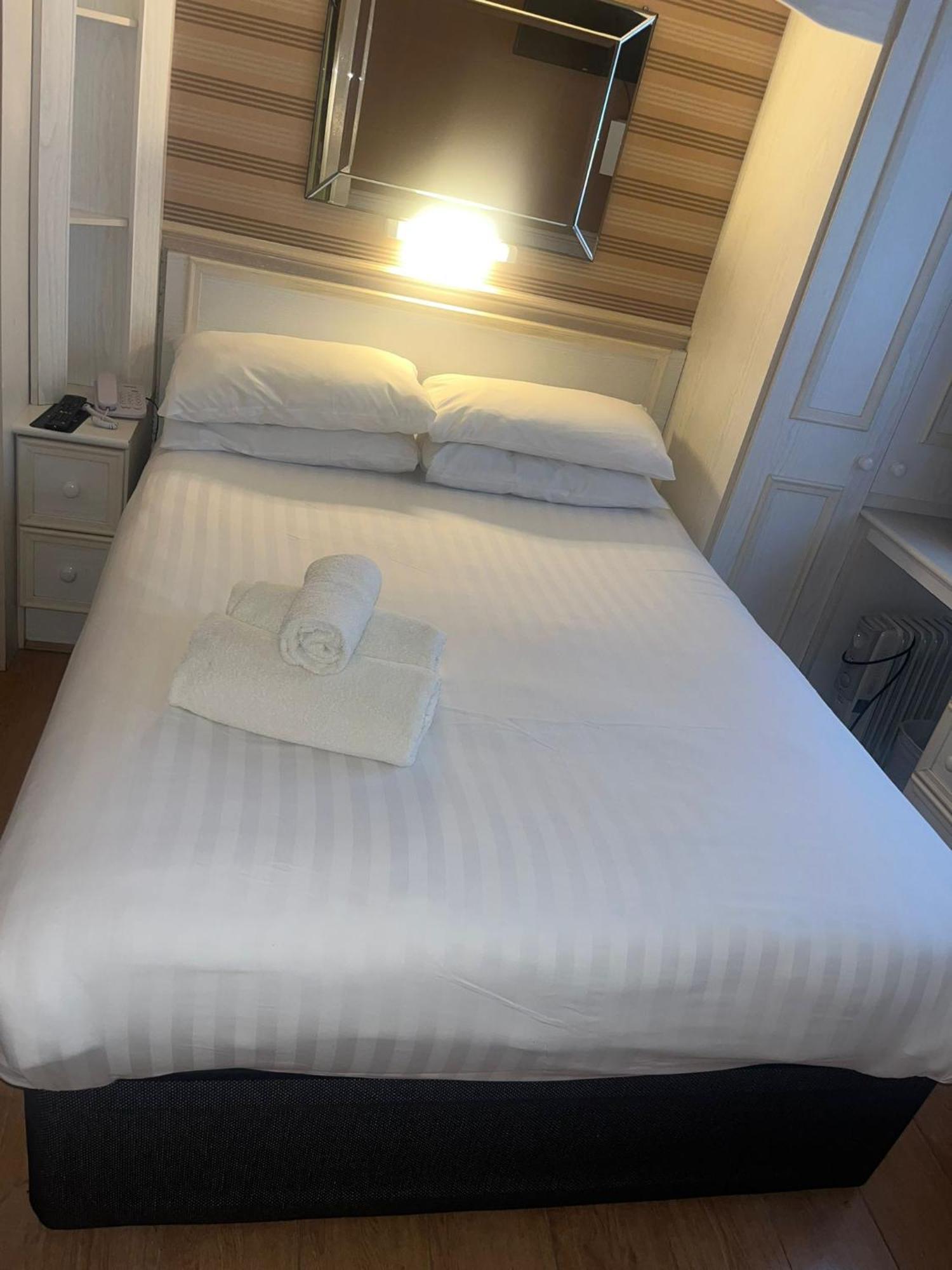 Lyndene Hotel Blackpool Bagian luar foto