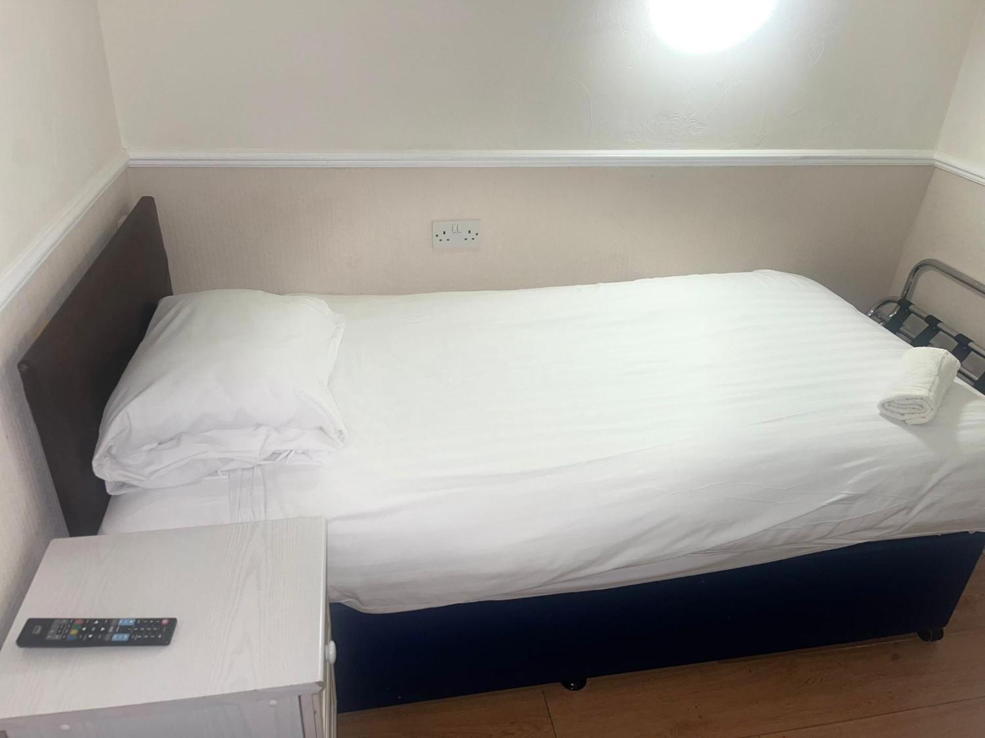 Lyndene Hotel Blackpool Bagian luar foto